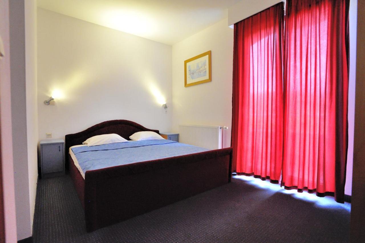 Hotel Lav Neum Exterior photo