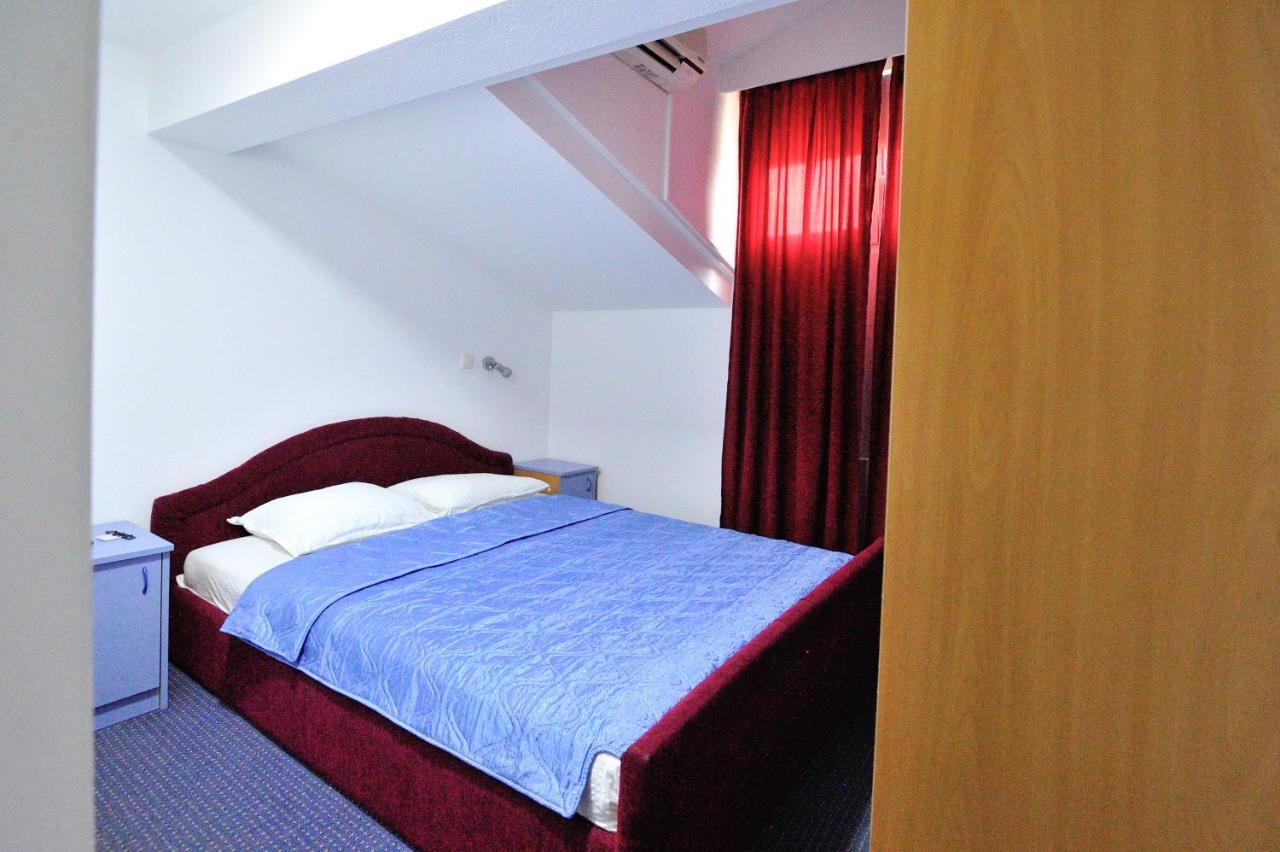 Hotel Lav Neum Exterior photo